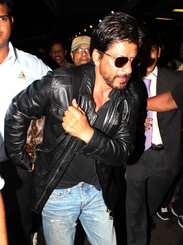 Bollywood star Shahrukh Khan invited to shift to Pakistan